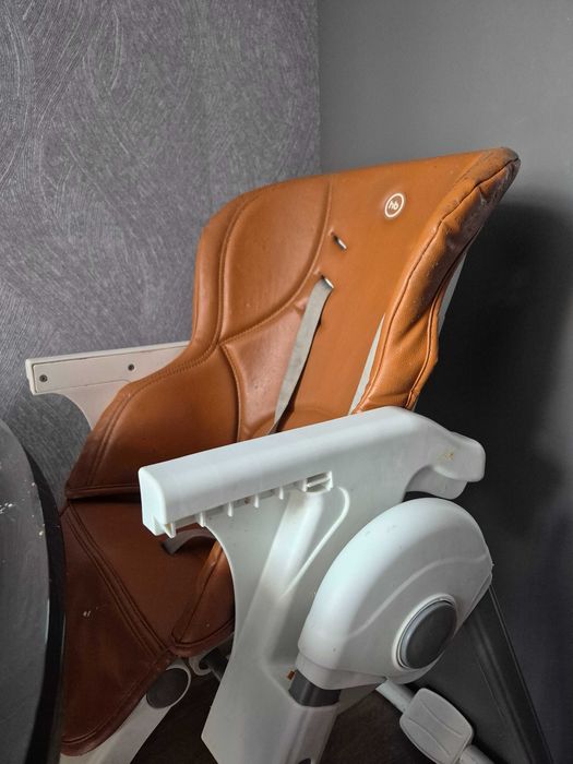 Стульчик для кормления hb