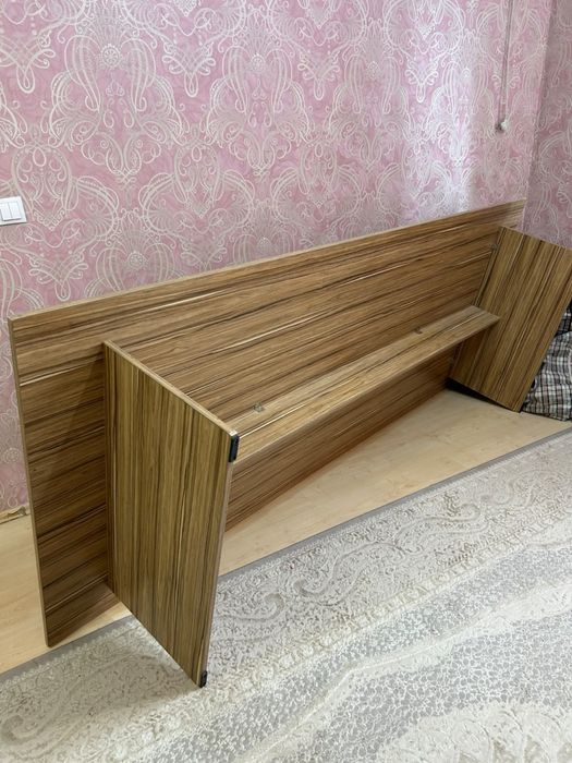 Наполный стол жер стол