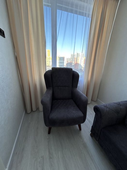 Диван с креслом