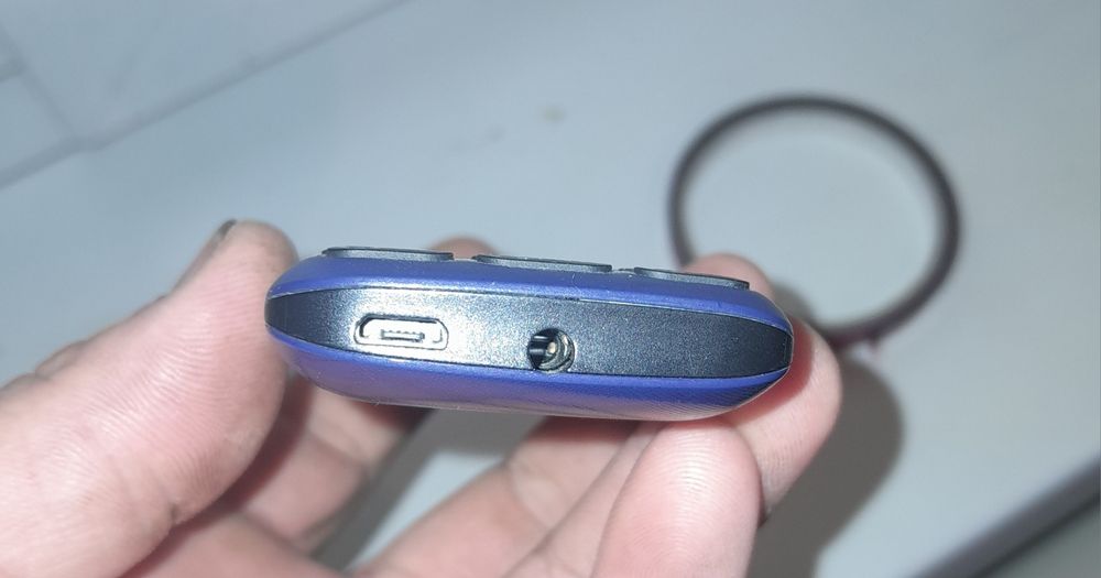 Простой сотка iTel