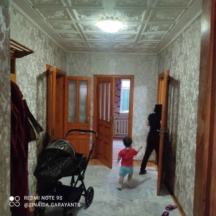 Продам два дома в одном дворе