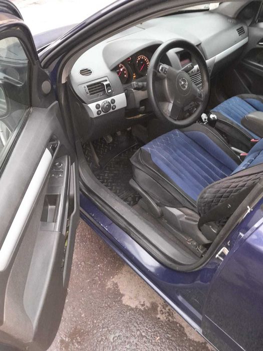Автомашина Opel Astra 2004г,