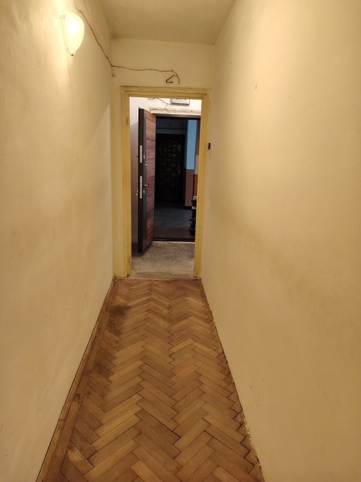 Vand apartament cu doua camere in Baile Olănești