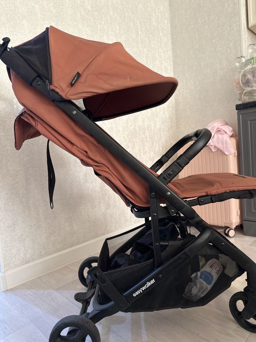 Коляска от фирмы easywalker
