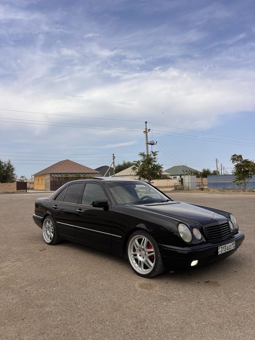 MercedesBenzw210 320