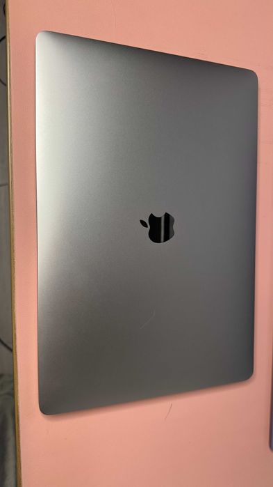 MacBook Pro Retina A1707 2017 cu touch bar