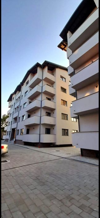 De inchiriat apartament 3 camere Radauti centru