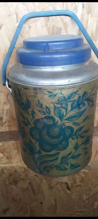 Термос      продам