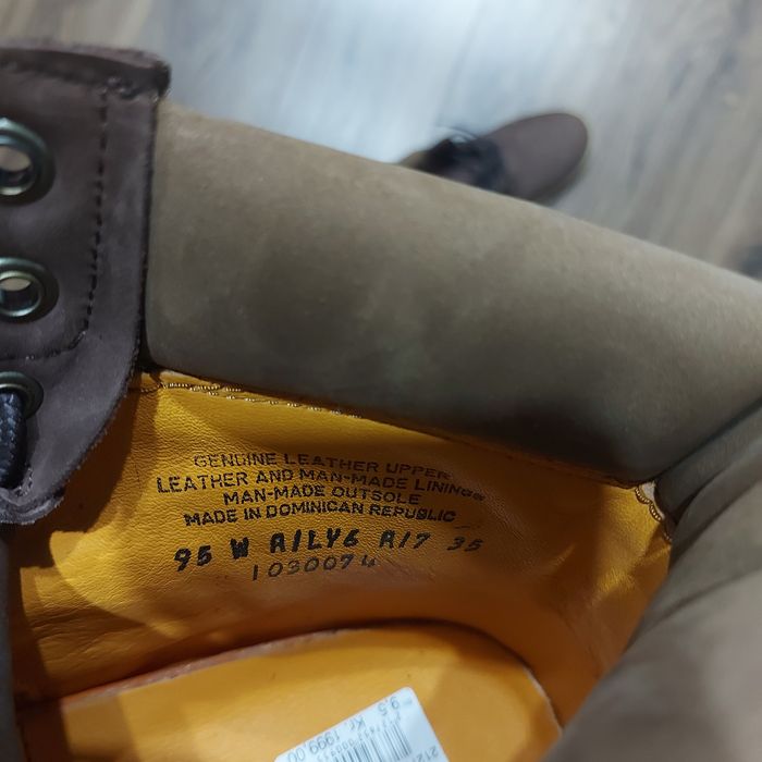 Vând bocanci noi Timberland & HH