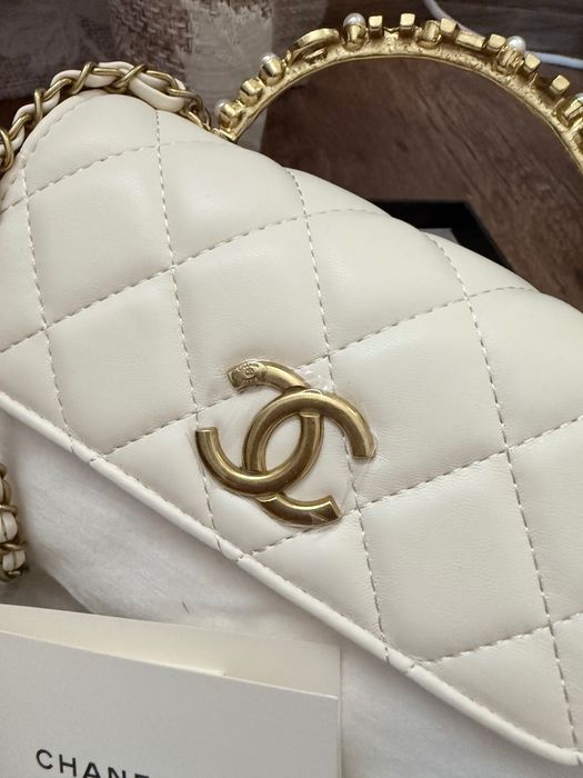 Чанта chanel бяла