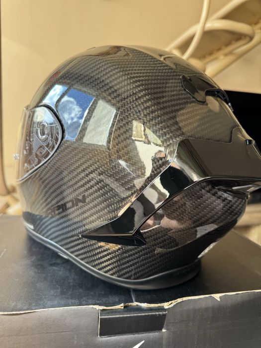 Каска Scorpion exo R1 evo carbon нова, размер M