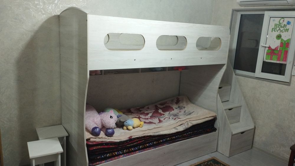 Продаю двухэтажную кровать
