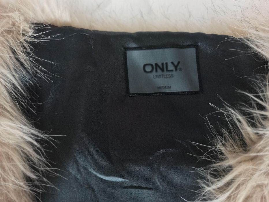 Кафяво пухено елече