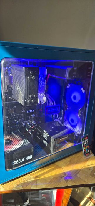vând Unitate PC Gaming/Office – Intel i7-6700K 4.00GHz, 8GB RAM, 522GB, Lumini RGB + Telecomandă
