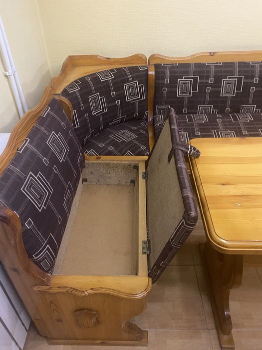 Кухонный деревянный уголок