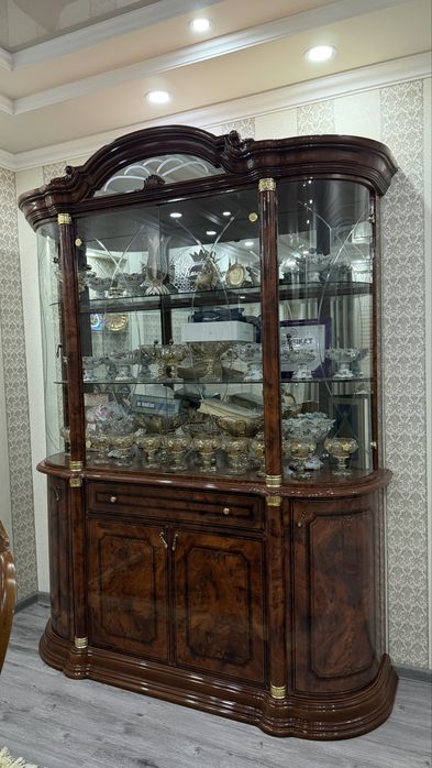 Продаётся гостиная мебель