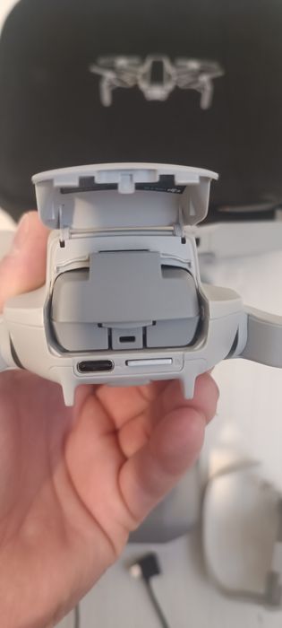 DJI Mini 4K – stare excelentă, pachet complet, 2 baterii