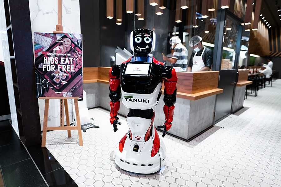 Робот-консультант Promobot V.4