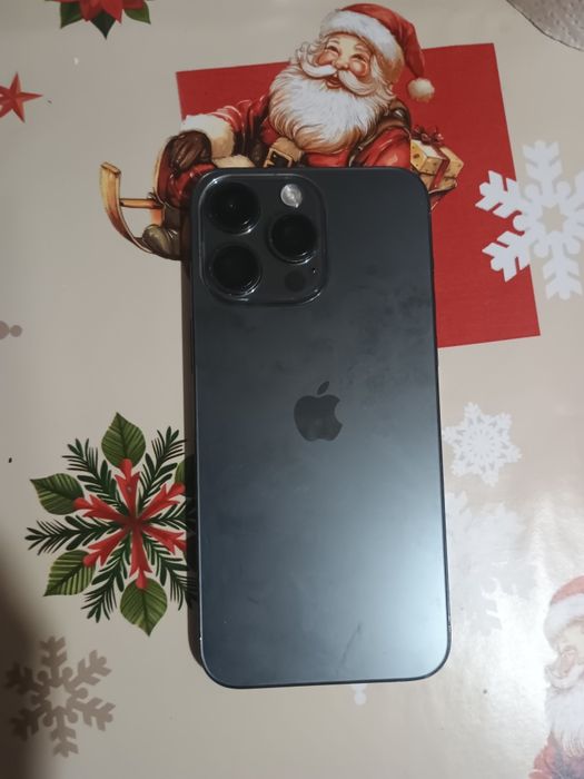 Vand iPhone 15 fake