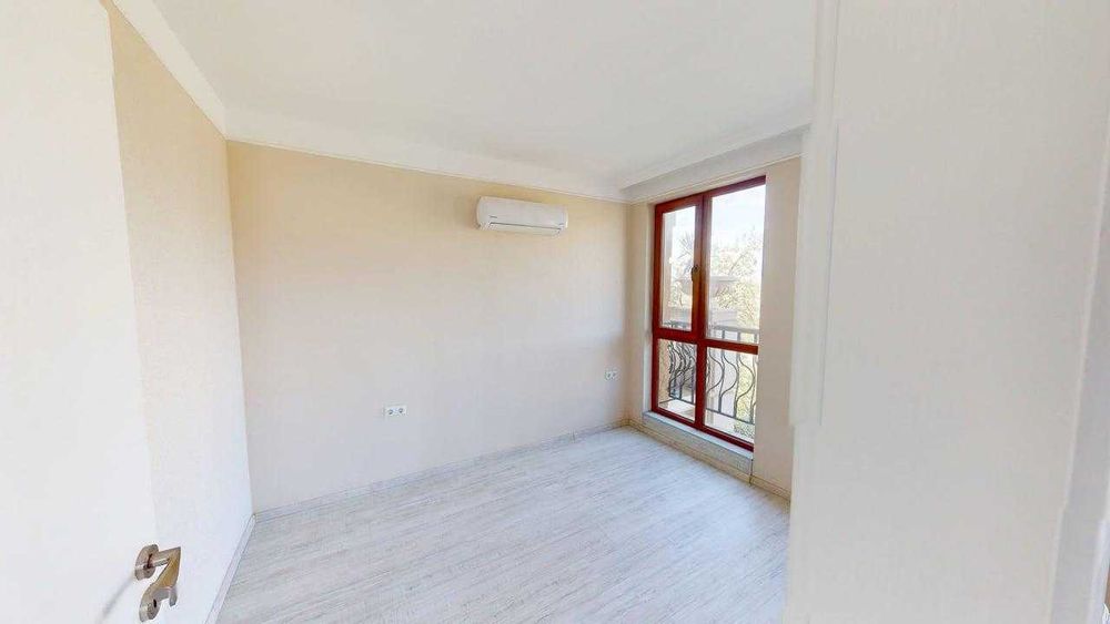 Продава се Тристаен апартамент в к.к. Слънчев бряг - 57 кв.м за 1402 €/кв.м - Снимка #5