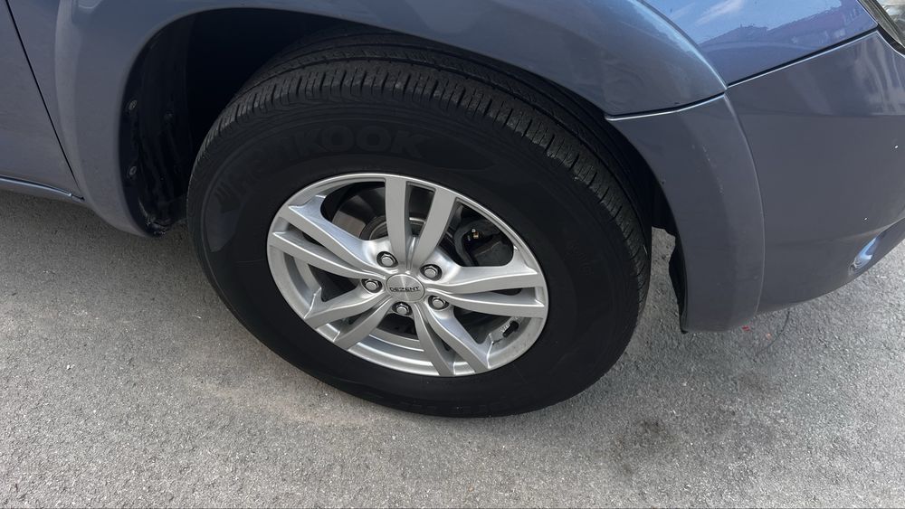 Джанти с гуми за Rav4 III, Grand Vitara 16” 5x114,3 ET48 6,5Jx16H2