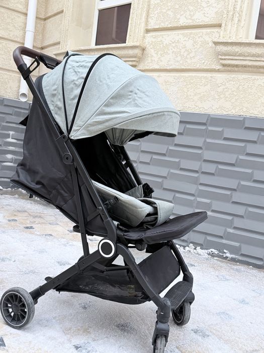 Коляска прогулочная