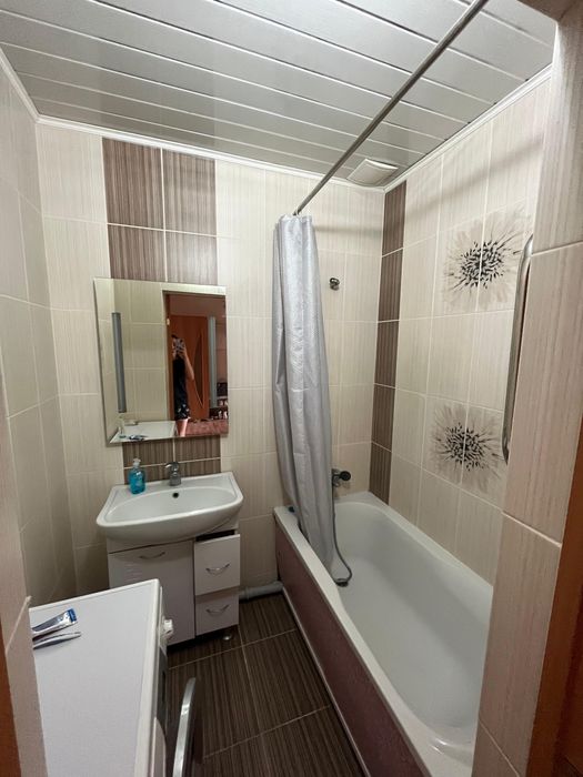 Девушка на подселение