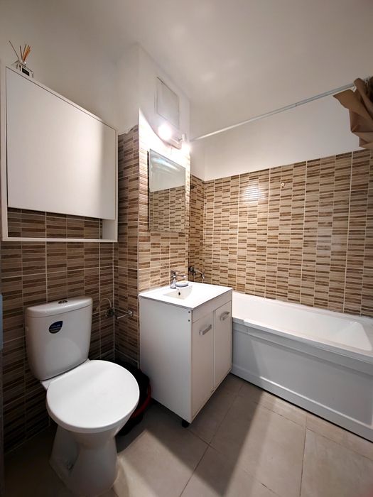 Proprietar vand garsoniera în Lapus - etaj intermediar