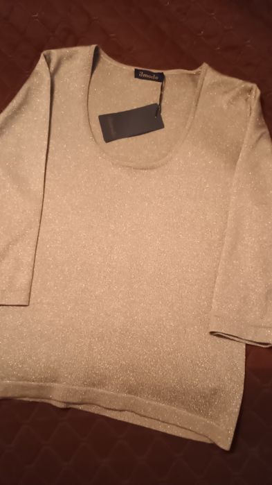 Bluza nouă Îl Modo.