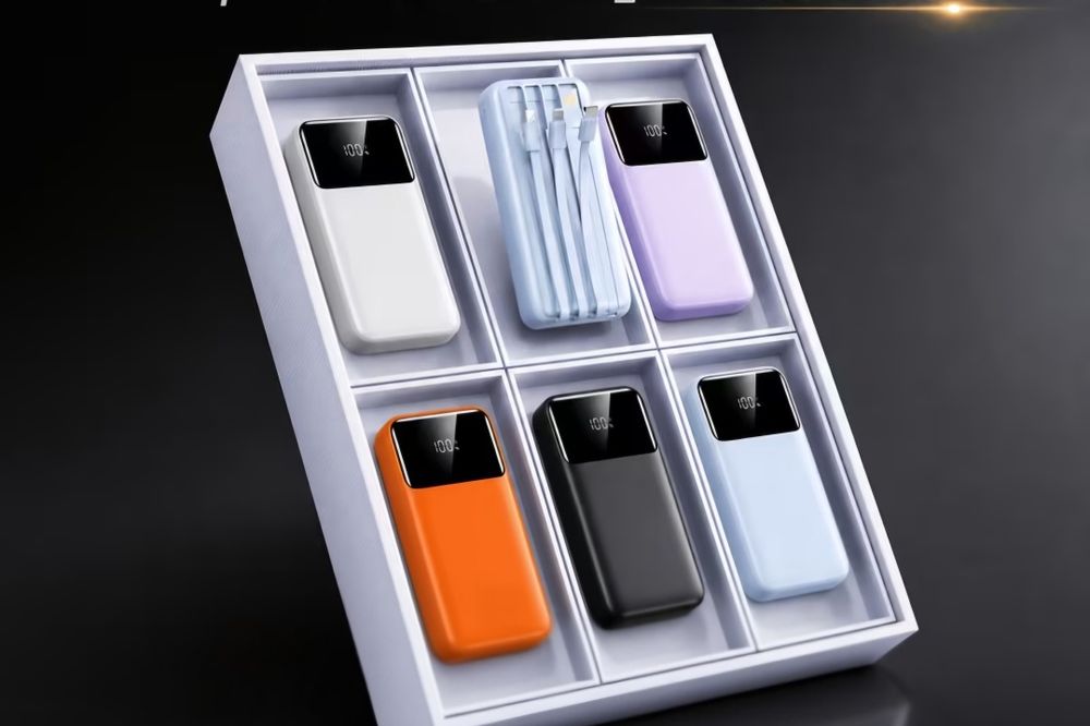 Лилав Power Bank – за всякакви устройства с 4 различни накрайника