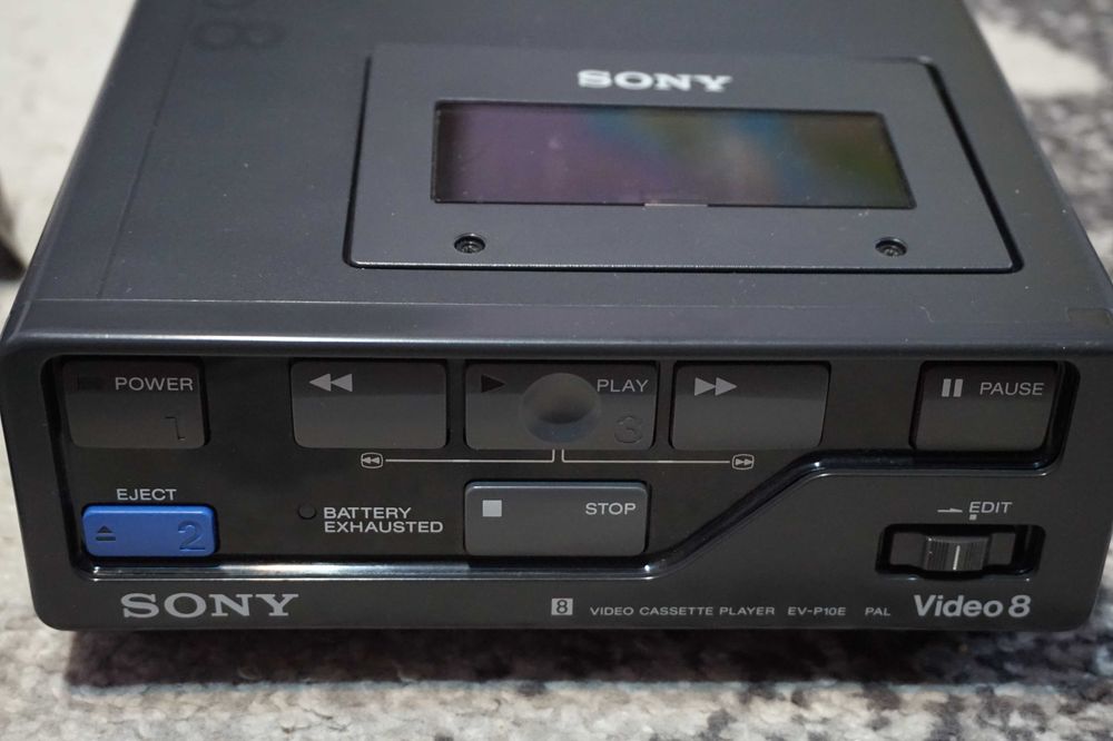 camera video 8  SONY CCD-M10E cu probleme