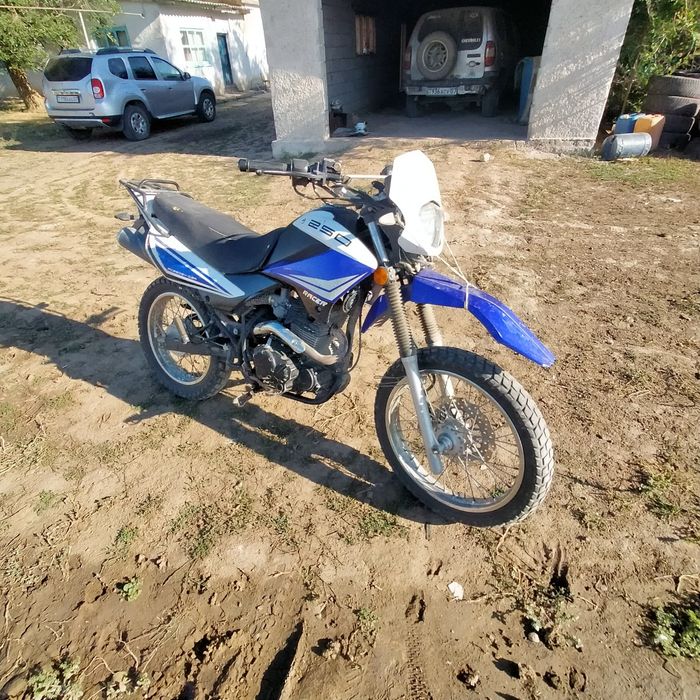 Продам мотоцикл 250 куб.2019