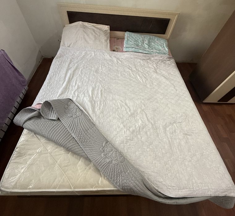 Спальный гарнитур / Жатын төсек