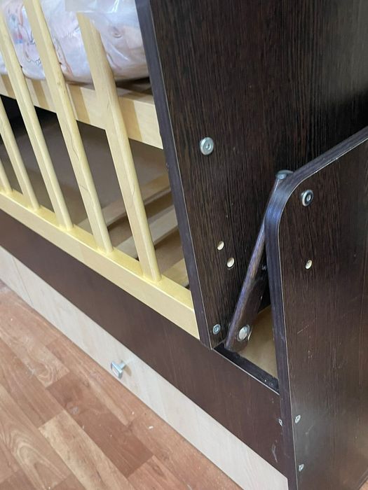 Продается Манеж-кровать.