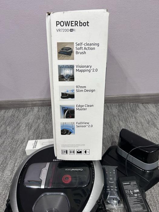 Робот пылесос « Самсунг»