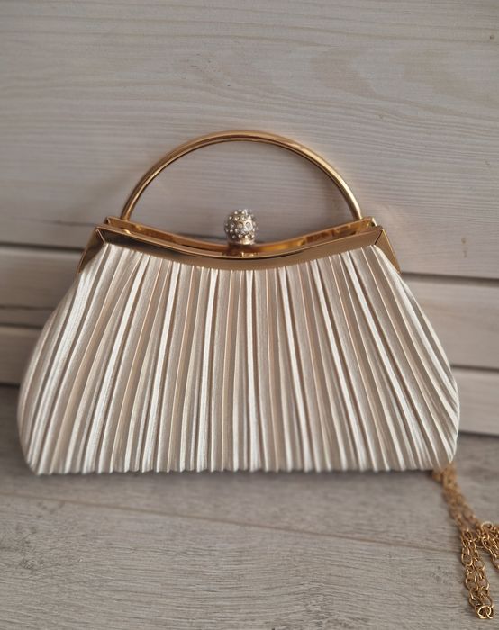 Дамска чанта за специален повод