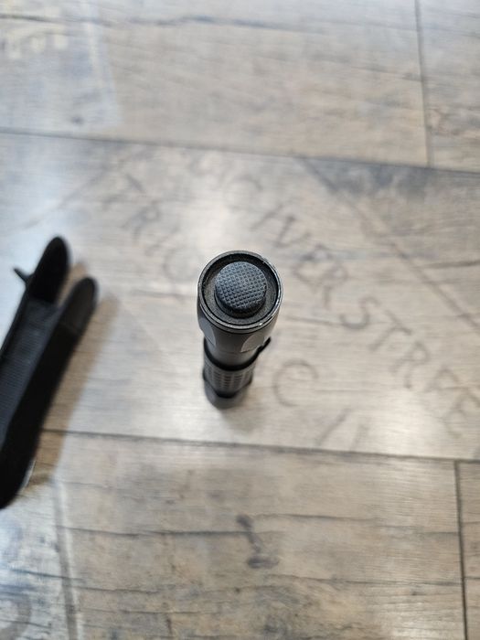 Тактически LED фенер iTP