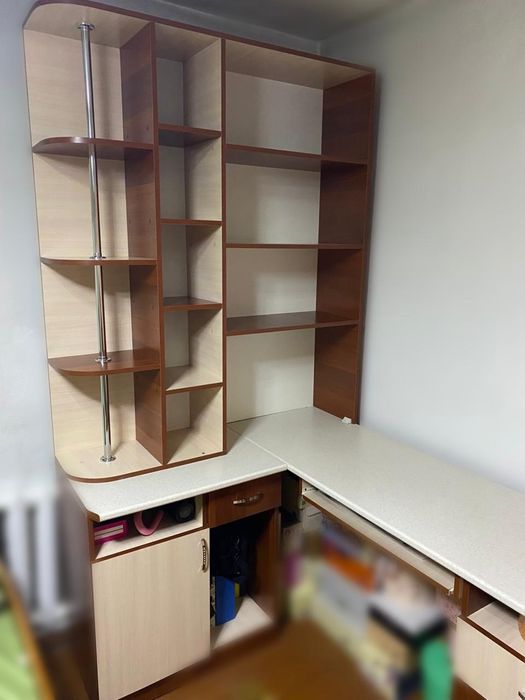 Угловой многофункциональный столик