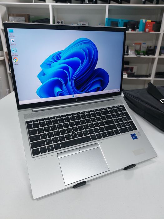 Ноутбук бизнес класса