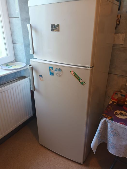 Vând frigider Arctic