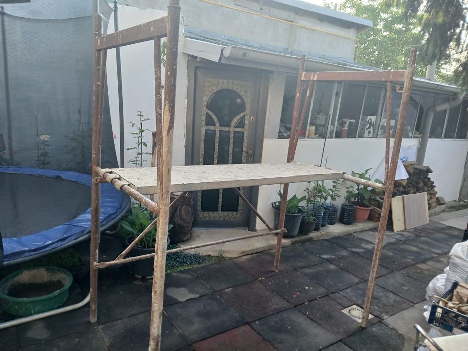 Schela metalică, un singur tronson