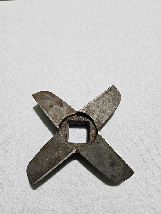 Нож месомелачка 32 номер