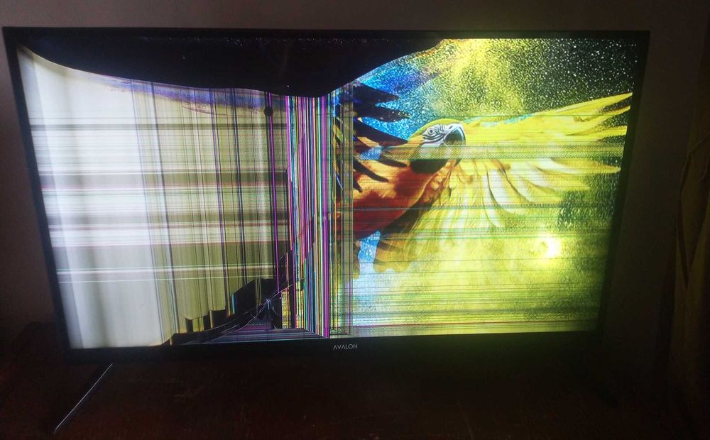 Смарт TV Авалон, разбит экран