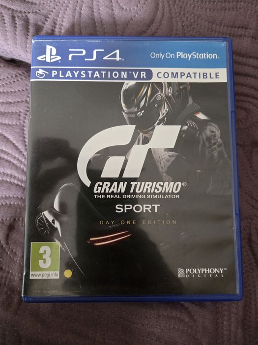 Vand jocuri ps4 in stare buna