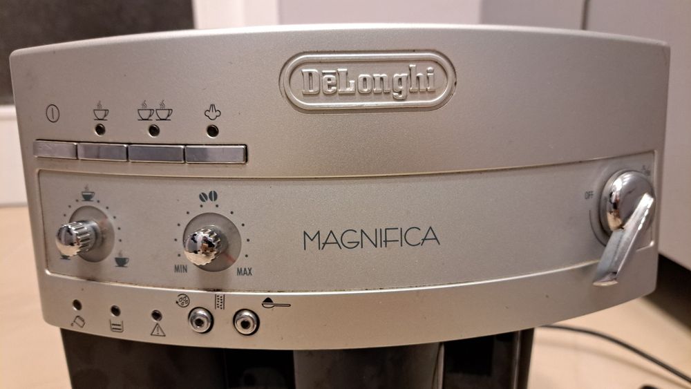 Кафе автомат Делонги магнифика / Delonghi magnifica