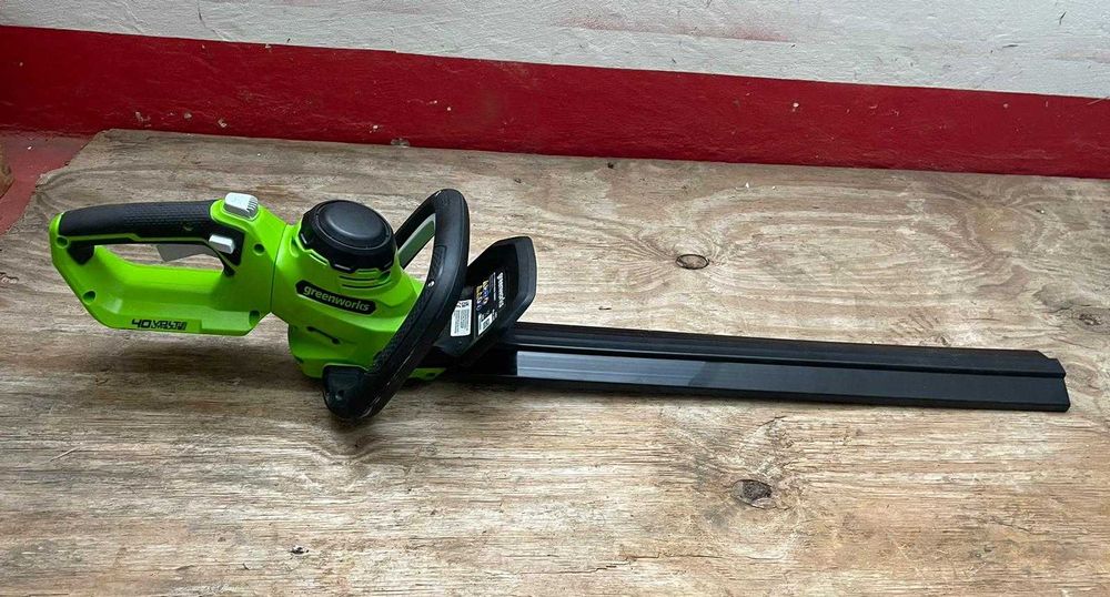 Foarfecă electrică pentru gard viu Greenworks G40HT61K2 – 40V