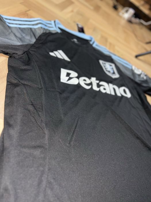 Футболни тениски