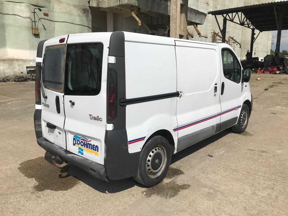 Usa spate Usa Culisanta Bara Carlig RENAULT TRAFIC 1.9dci tip F9Q 2004
