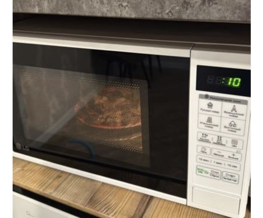 Продам микроволновую печь LG