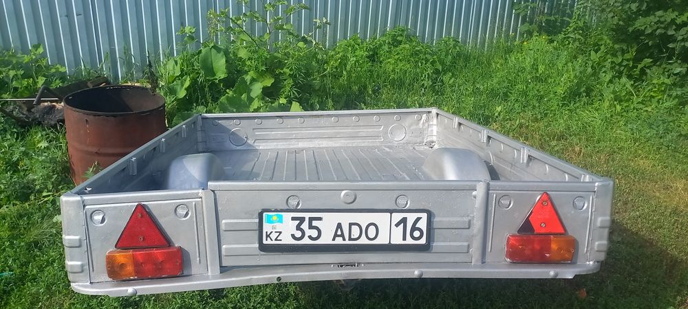 Продам 2104 с прицепом